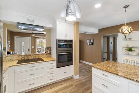 House in Port Charlotte, Florida 3 bedrooms, 149.39 sq.m. № 1615401 - photo 16