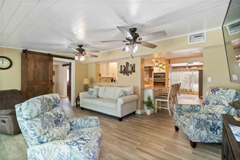 House in Port Charlotte, Florida 3 bedrooms, 149.39 sq.m. № 1615401 - photo 20
