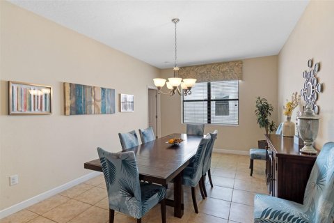 House in Davenport, Florida 4 bedrooms, 206.71 sq.m. № 1901302 - photo 11