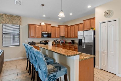 House in Davenport, Florida 4 bedrooms, 206.71 sq.m. № 1901302 - photo 8