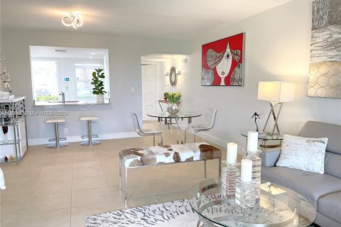 Condominio en alquiler en Pompano Beach, Florida, 2 dormitorios, 102.19 m2 № 1993047 - foto 9