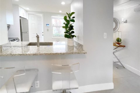 Condominio en alquiler en Pompano Beach, Florida, 2 dormitorios, 102.19 m2 № 1993047 - foto 6