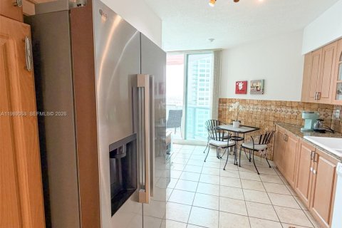 Condominio en alquiler en Aventura, Florida, 2 dormitorios, 149.57 m2 № 2055547 - foto 9