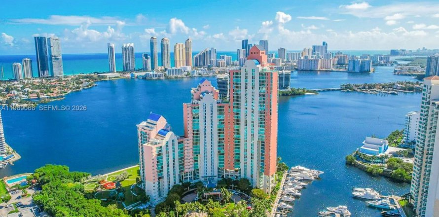 Condominio en Aventura, Florida, 2 dormitorios  № 2055547