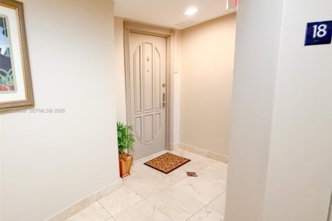 Condominio en alquiler en Aventura, Florida, 2 dormitorios, 149.57 m2 № 2055547 - foto 3