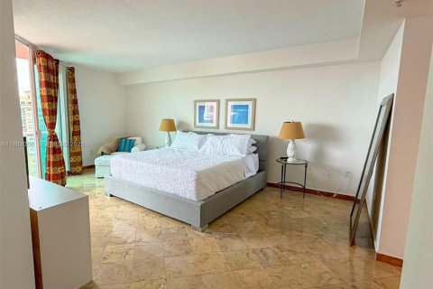 Condominio en alquiler en Aventura, Florida, 2 dormitorios, 149.57 m2 № 2055547 - foto 16