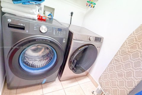 Condominio en alquiler en Aventura, Florida, 2 dormitorios, 149.57 m2 № 2055547 - foto 26