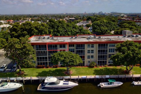 Condo in Lighthouse Point, Florida, 2 bedrooms  № 2251016