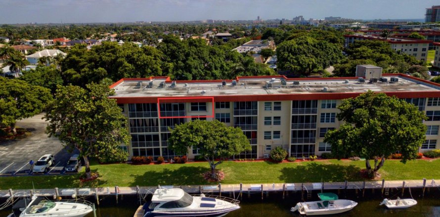 Condo in Lighthouse Point, Florida, 2 bedrooms  № 2251016