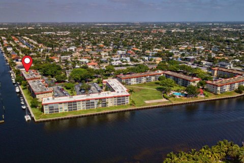 Condo in Lighthouse Point, Florida, 2 bedrooms  № 2251016 - photo 3