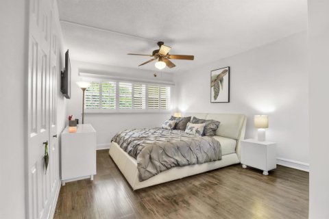 Condo in Lighthouse Point, Florida, 2 bedrooms  № 2251016 - photo 26