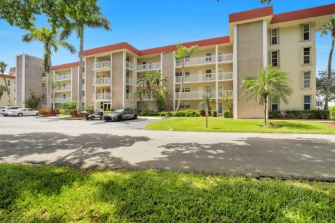 Condo in Lighthouse Point, Florida, 2 bedrooms  № 2251016 - photo 9