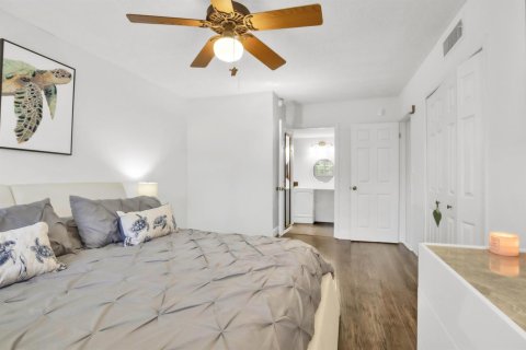 Condo in Lighthouse Point, Florida, 2 bedrooms  № 2251016 - photo 27