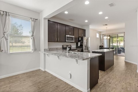 Casa en venta en Apopka, Florida, 3 dormitorios, 218.51 m2 № 2323165 - foto 9
