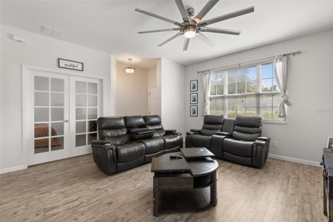 Casa en venta en Apopka, Florida, 3 dormitorios, 218.51 m2 № 2323165 - foto 5