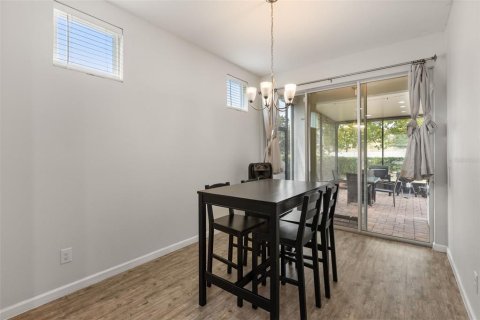 Casa en venta en Apopka, Florida, 3 dormitorios, 218.51 m2 № 2323165 - foto 7