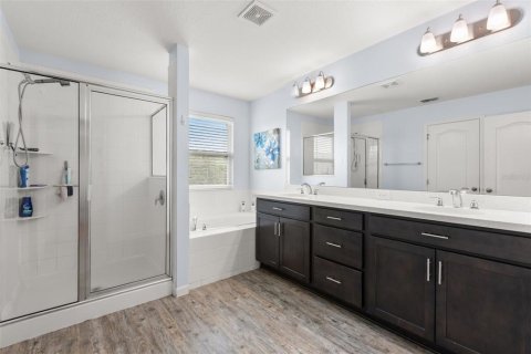 Casa en venta en Apopka, Florida, 3 dormitorios, 218.51 m2 № 2323165 - foto 21