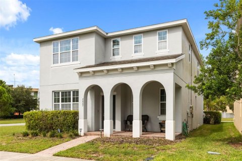 Casa en venta en Apopka, Florida, 3 dormitorios, 218.51 m2 № 2323165 - foto 2