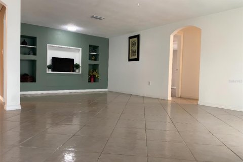 House in Holiday, Florida 3 bedrooms, 135.36 sq.m. № 2110142 - photo 16