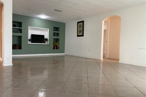 House in Holiday, Florida 3 bedrooms, 135.36 sq.m. № 2110142 - photo 18
