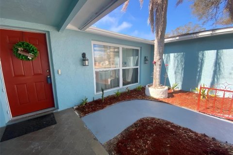 Casa en Holiday, Florida 3 dormitorios, 135.36 m2 № 2110142