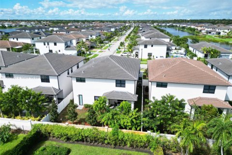 Casa en alquiler en Miramar, Florida, 5 dormitorios, 337.51 m2 № 1947112 - foto 19