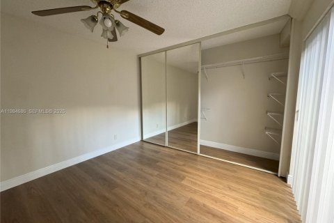 Townhouse in Plantation, Florida 2 bedrooms, 127.46 sq.m. № 2050848 - photo 9