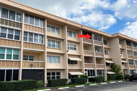 Condo in Hallandale Beach, Florida, 1 bedroom № 2059859