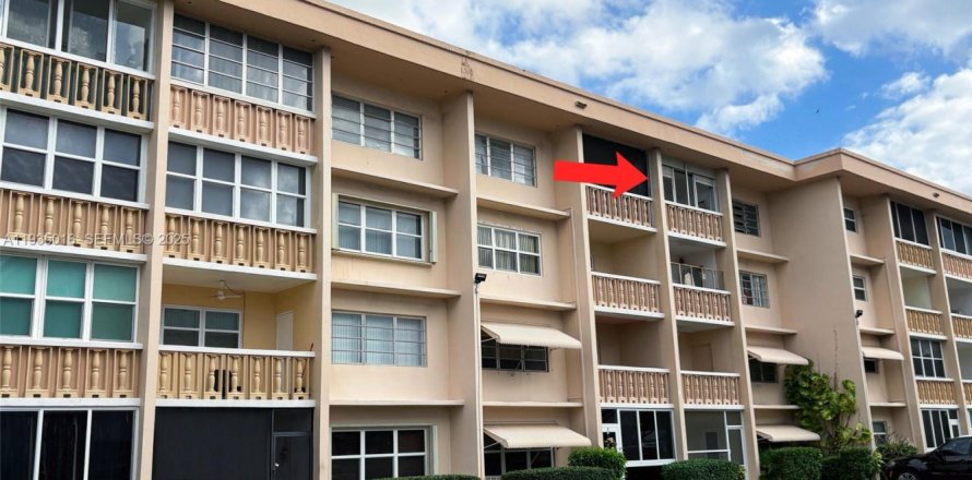 Condo in Hallandale Beach, Florida, 1 bedroom  № 2059859