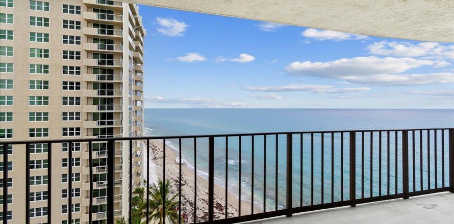 Condominio en Riviera Beach, Florida, 2 dormitorios № 1168843