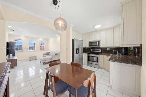Condo à Hialeah, Floride, 2 chambres  № 2051512
