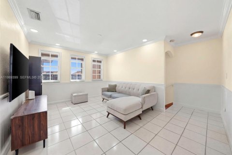 Copropriété à louer à Hialeah, Floride: 2 chambres, 87.33 m2 № 2051512 - photo 7