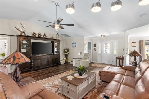 House in Punta Gorda, Florida 3 bedrooms, 188.87 sq.m. № 1769082 - photo 8