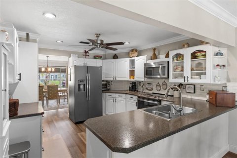 House in Punta Gorda, Florida 3 bedrooms, 188.87 sq.m. № 1769082 - photo 11