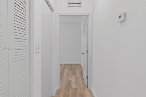 Immobilier commercial à vendre à Miami Beach, Floride: 960.05 m2 № 2030246 - photo 16