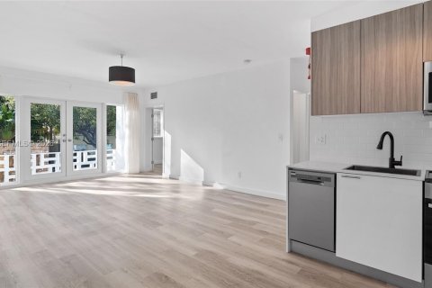 Propiedad comercial en Miami Beach, Florida 960.05 m2 № 2030246