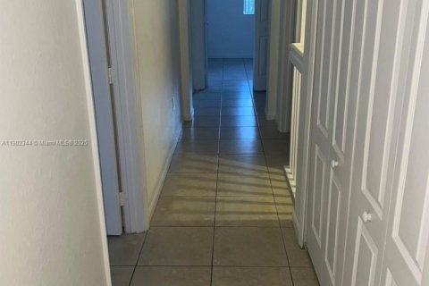 Adosado en alquiler en Homestead, Florida, 4 dormitorios, 132.2 m2 № 1953770 - foto 9