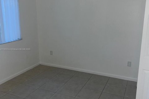 Adosado en alquiler en Homestead, Florida, 4 dormitorios, 132.2 m2 № 1953770 - foto 8