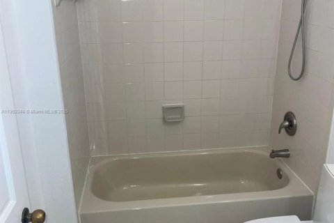 Adosado en alquiler en Homestead, Florida, 4 dormitorios, 132.2 m2 № 1953770 - foto 10