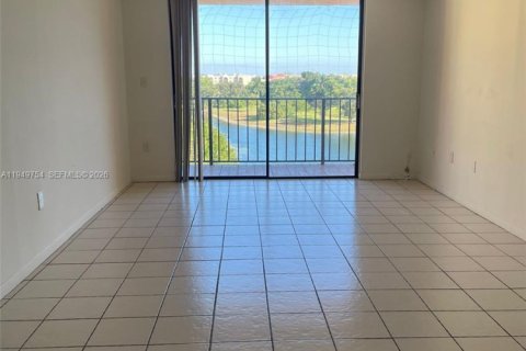 Снять в аренду квартиру в Майами, Флорида 1 спальня, 75.53м2, № 2005533 - фото 8