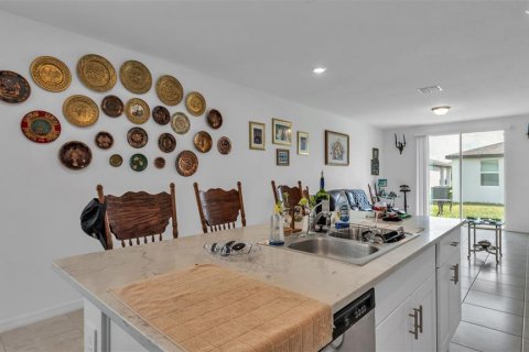 Casa en venta en Winter Haven, Florida, 3 dormitorios, 137.87 m2 № 1908522 - foto 3