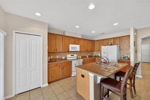 House in Riverview, Florida 4 bedrooms, 210.52 sq.m. № 2166131 - photo 16