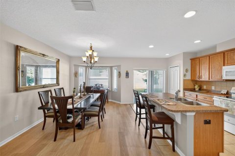 House in Riverview, Florida 4 bedrooms, 210.52 sq.m. № 2166131 - photo 6