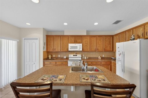 House in Riverview, Florida 4 bedrooms, 210.52 sq.m. № 2166131 - photo 18