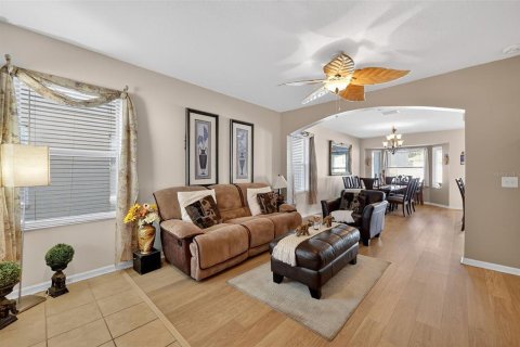 House in Riverview, Florida 4 bedrooms, 210.52 sq.m. № 2166131 - photo 10