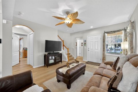 House in Riverview, Florida 4 bedrooms, 210.52 sq.m. № 2166131 - photo 9