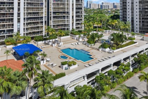 Купить кондоминиум в Авентура, Флорида 3 спальни, 169.08м2, № 1965778 - фото 1