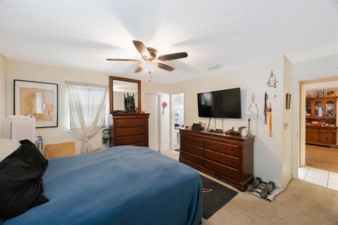 House in Tampa, Florida 4 bedrooms, 164.07 sq.m. № 1552905 - photo 17