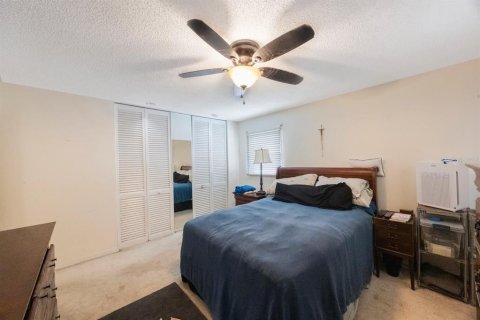 House in Tampa, Florida 4 bedrooms, 164.07 sq.m. № 1552905 - photo 18
