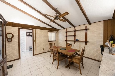House in Tampa, Florida 4 bedrooms, 164.07 sq.m. № 1552905 - photo 10